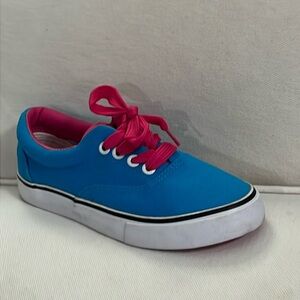 D Seek girls Sneakers size 2